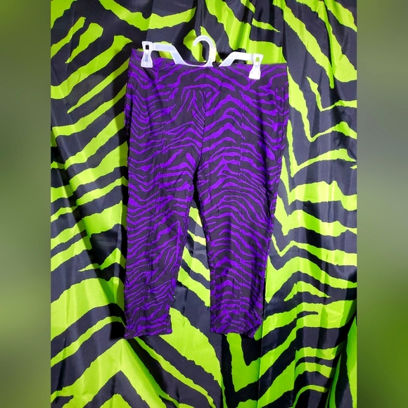 Sourpuss Pants - Sourpuss Purple Zebra/Tiger print Capri